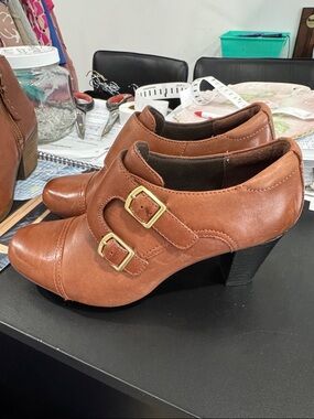 Low Heels Shoes for Sale up to 90% Off: Poshmark